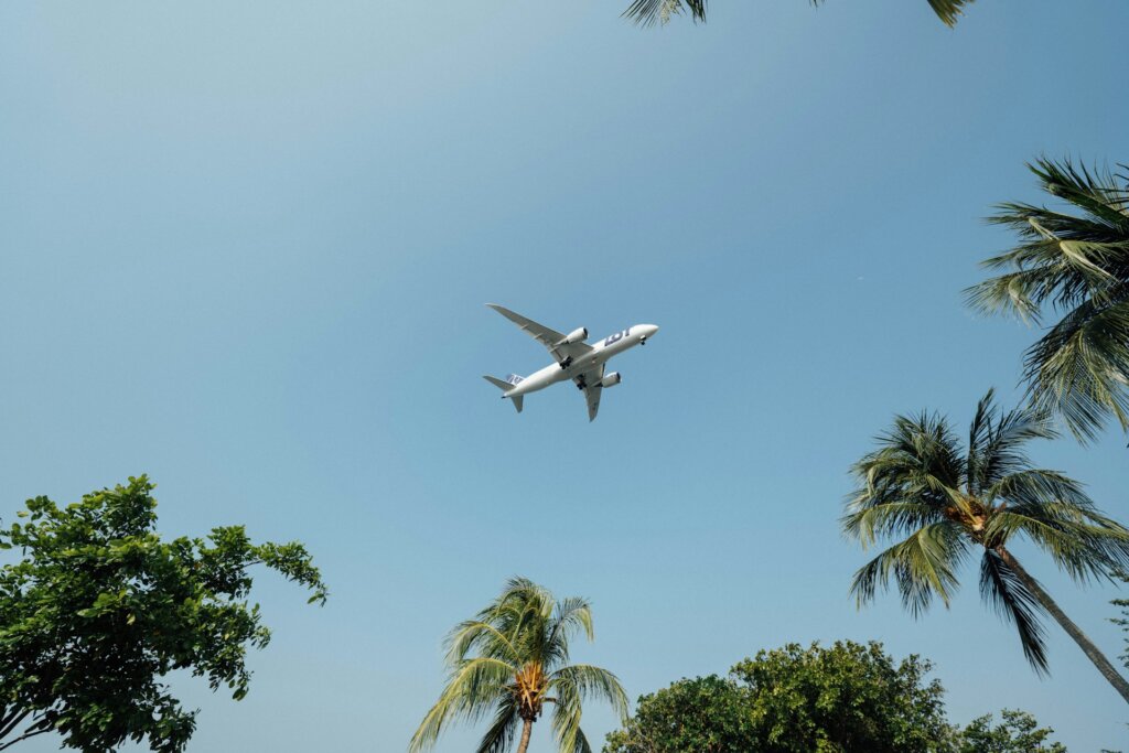 Your Flight Guide: Direct vs. Nonstop vs. Connecting Flights